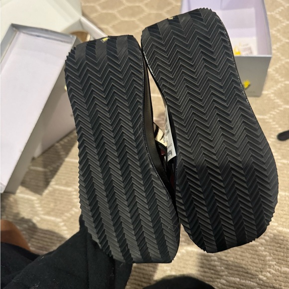 Volatile Sandals - Picture 6 of 6